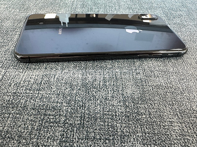 *S등급* 아이폰XSMAX 256G 블랙 배터리 86% 37만원 판매해요--4